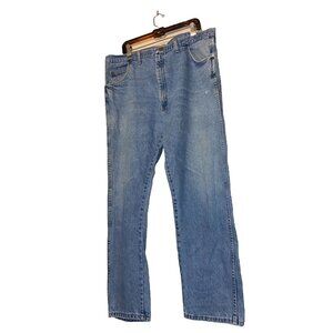 Wrangler men’s size 42 x 30 blue jeans 96501D3 Light Wash Work Pants